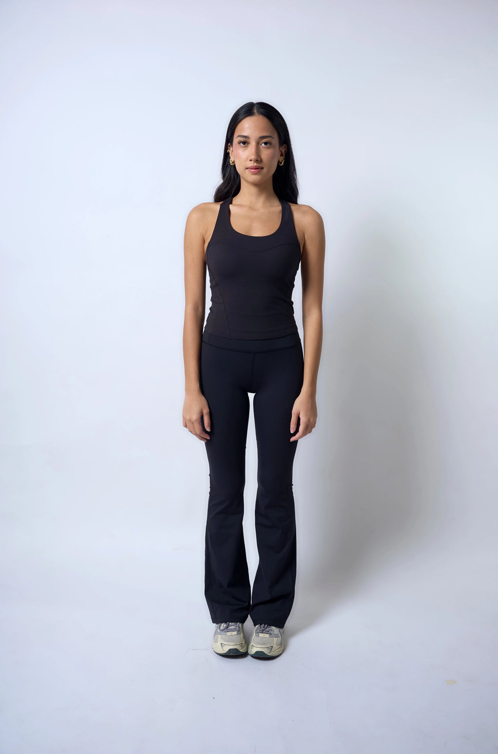 Aligned Leggings Inkline Black Julia is 5'5 wearing S