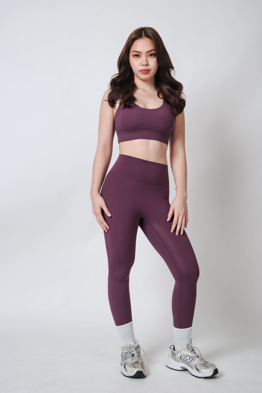 Flow State Leggings Series Plum Alex is 5'3 wearing S