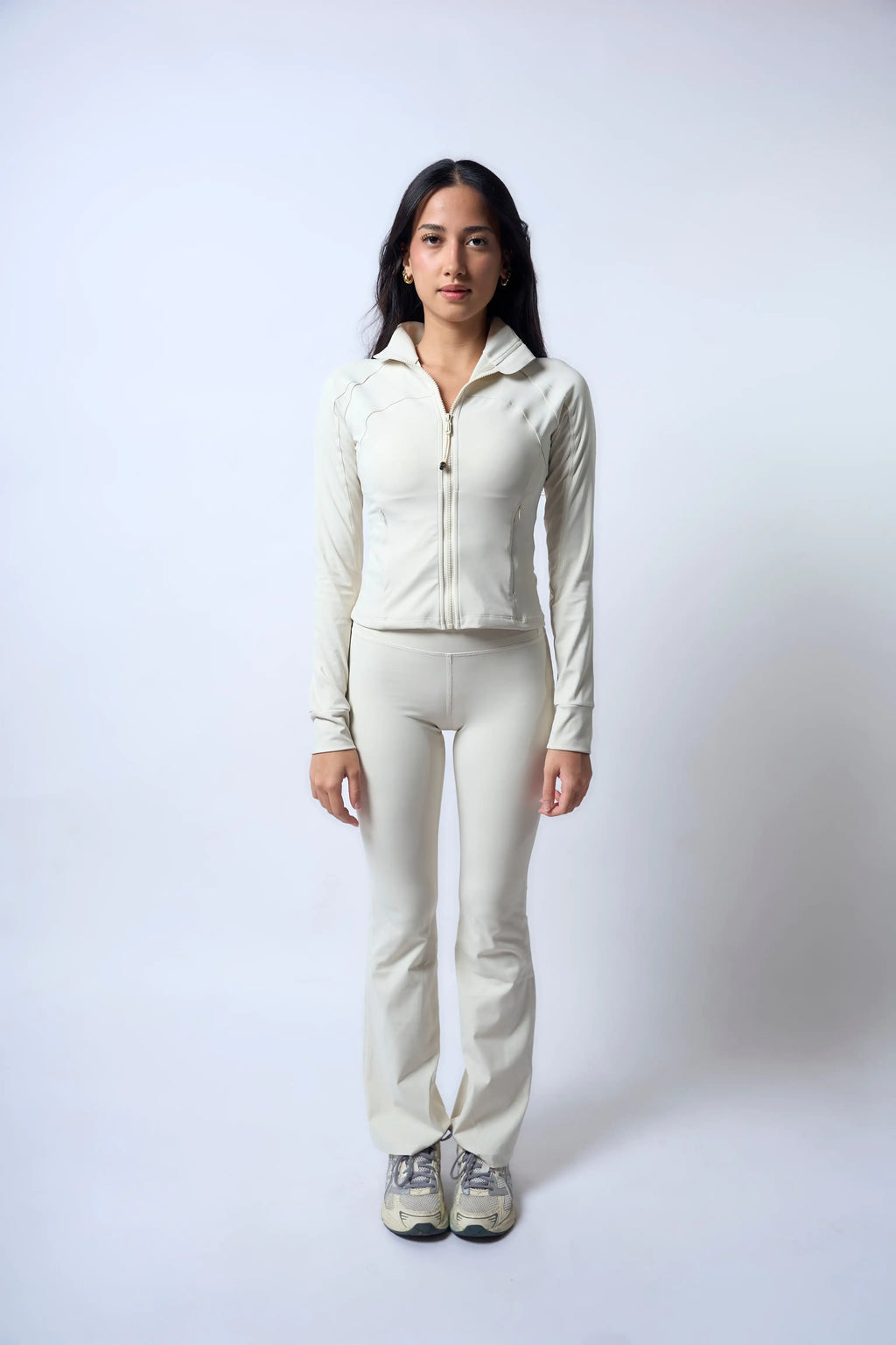 Aligned Jacket Bone White Julia is 5'5 wearing S