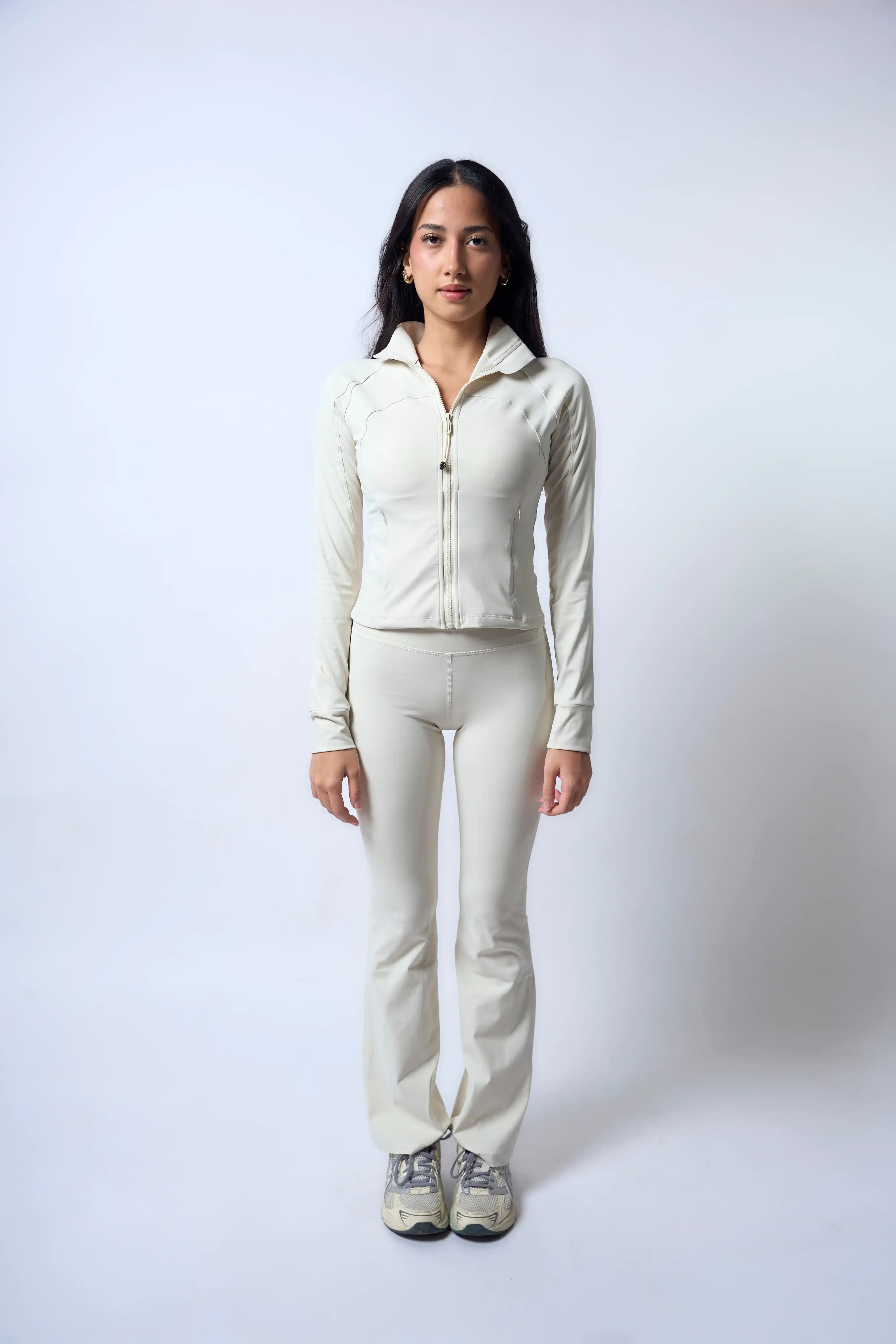 Aligned Jacket Bone White Julia is 5'5 wearing S