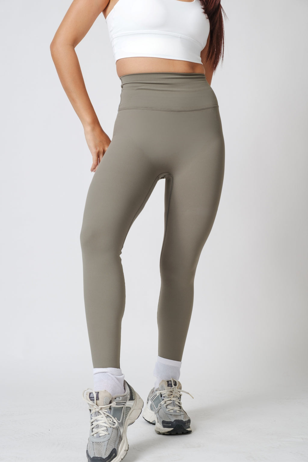 Flow State Leggings Field Green Sophia is 5'4 wearing S