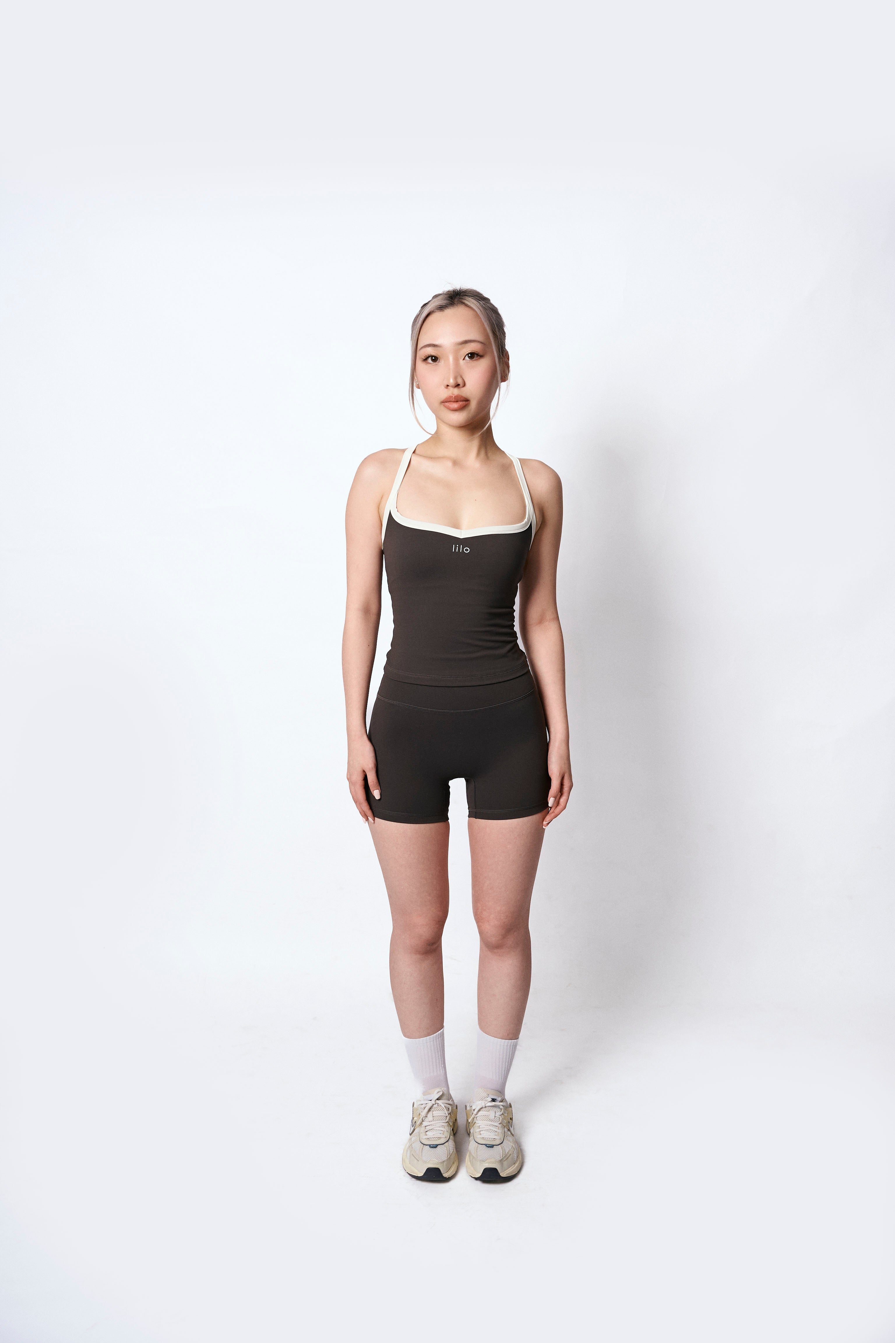 Archive Invisible Scrunch Shorts - Espresso Brown